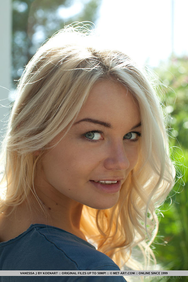 Елена, 21 год, 2 размер груди